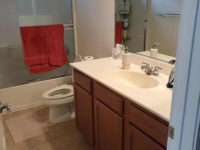 24251 Eden Ave — Photo 10