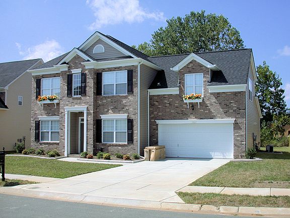 Front View (Slight Right)