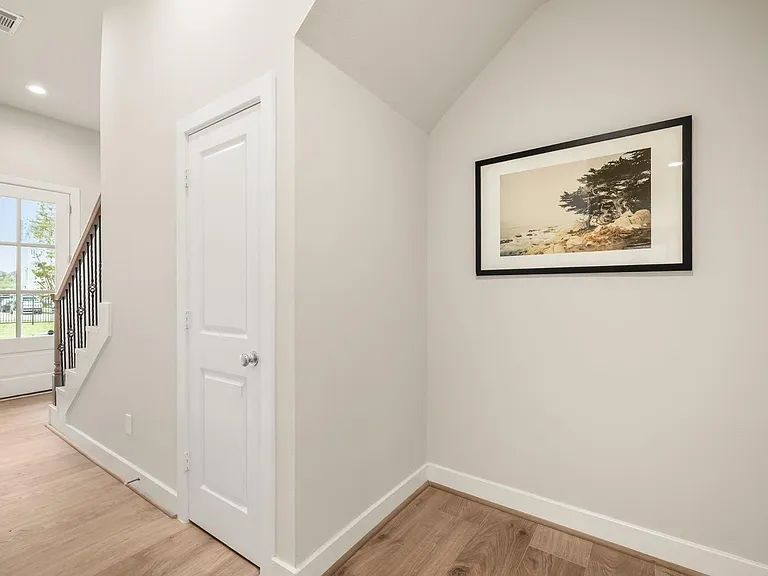 726 Carriage Knolls Dr — Photo 5