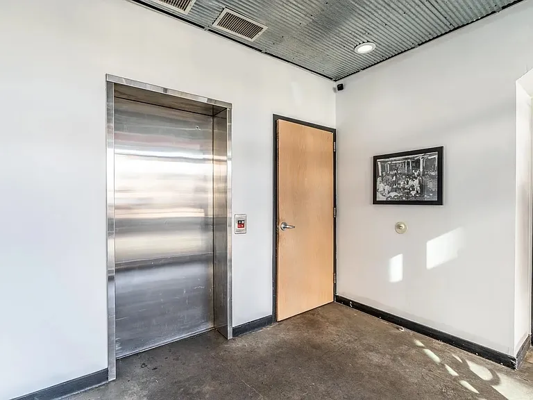 424 E 3rd St #208 — Photo 8