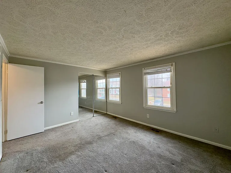5371 King Arthur Cir — Photo 17