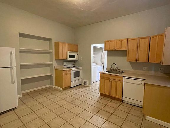 4th image of 1442 Lowell Blvd