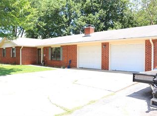 1803 Mayflower Rd, Bentonville, AR 72713