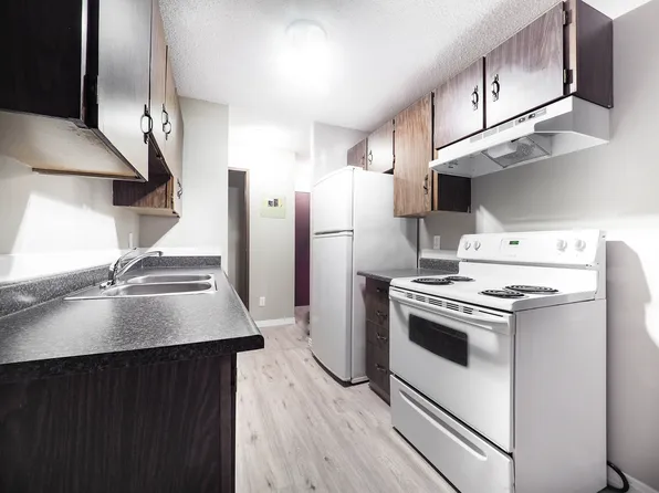 4412 50th St, Leduc, AB T9E 4Z9