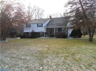 28 Harriet Rd, Southampton, PA 18966