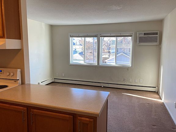 3rd image of 2600 Bryant Ave S APT 302