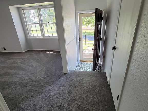 Entrance and front Livingroom.