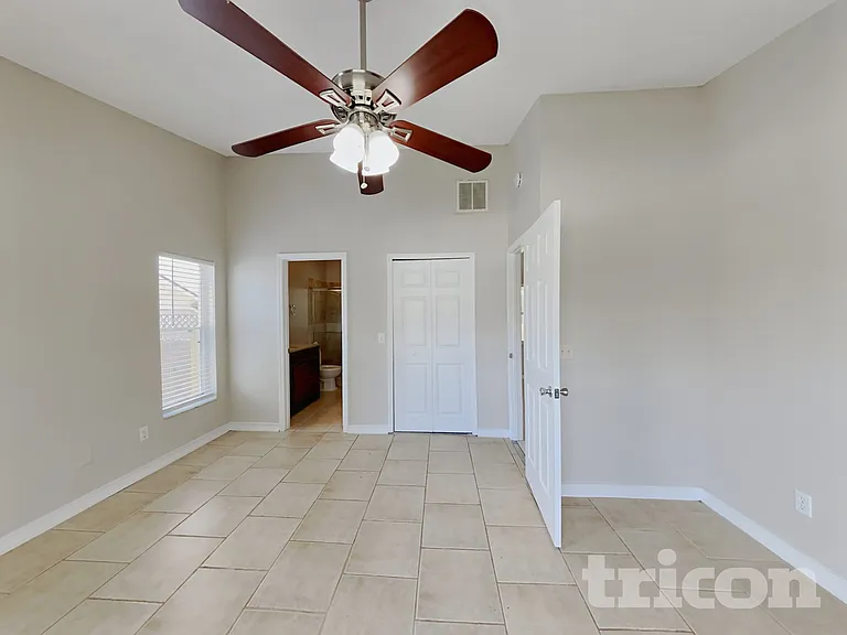 2810 Manor Hill Dr — Photo 8