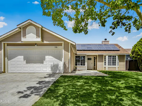 741 Desert Calico Dr, Lancaster, CA 93534