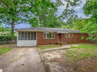 104 Fairlane Cir, Greenville, SC 29607