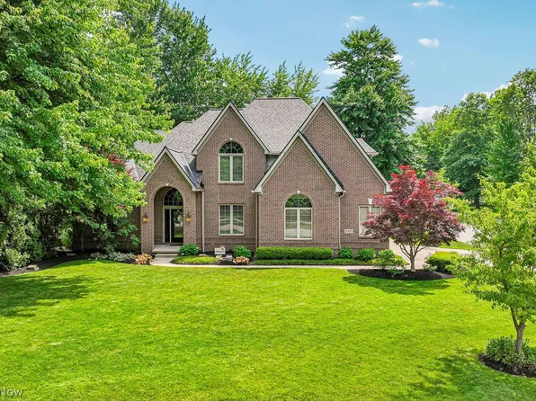 33617 Saint Francis Dr, Avon, OH 44011