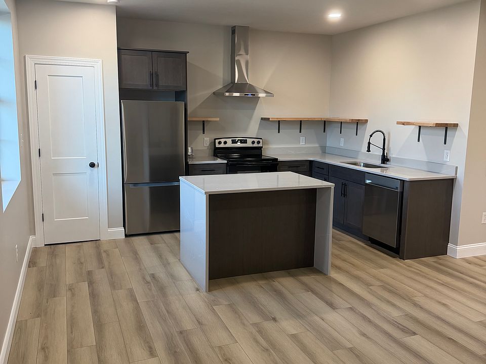 1st image of 651 Musgrave Ct