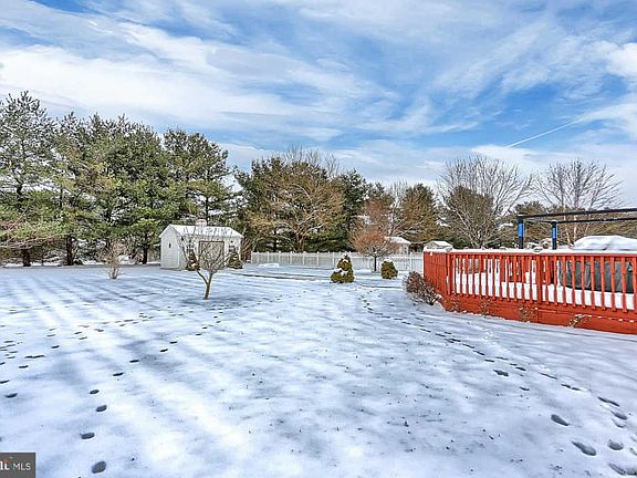5th image of 152 Martel Cir