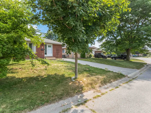 6 Weymouth Dr, London East, ON N5V 4E7