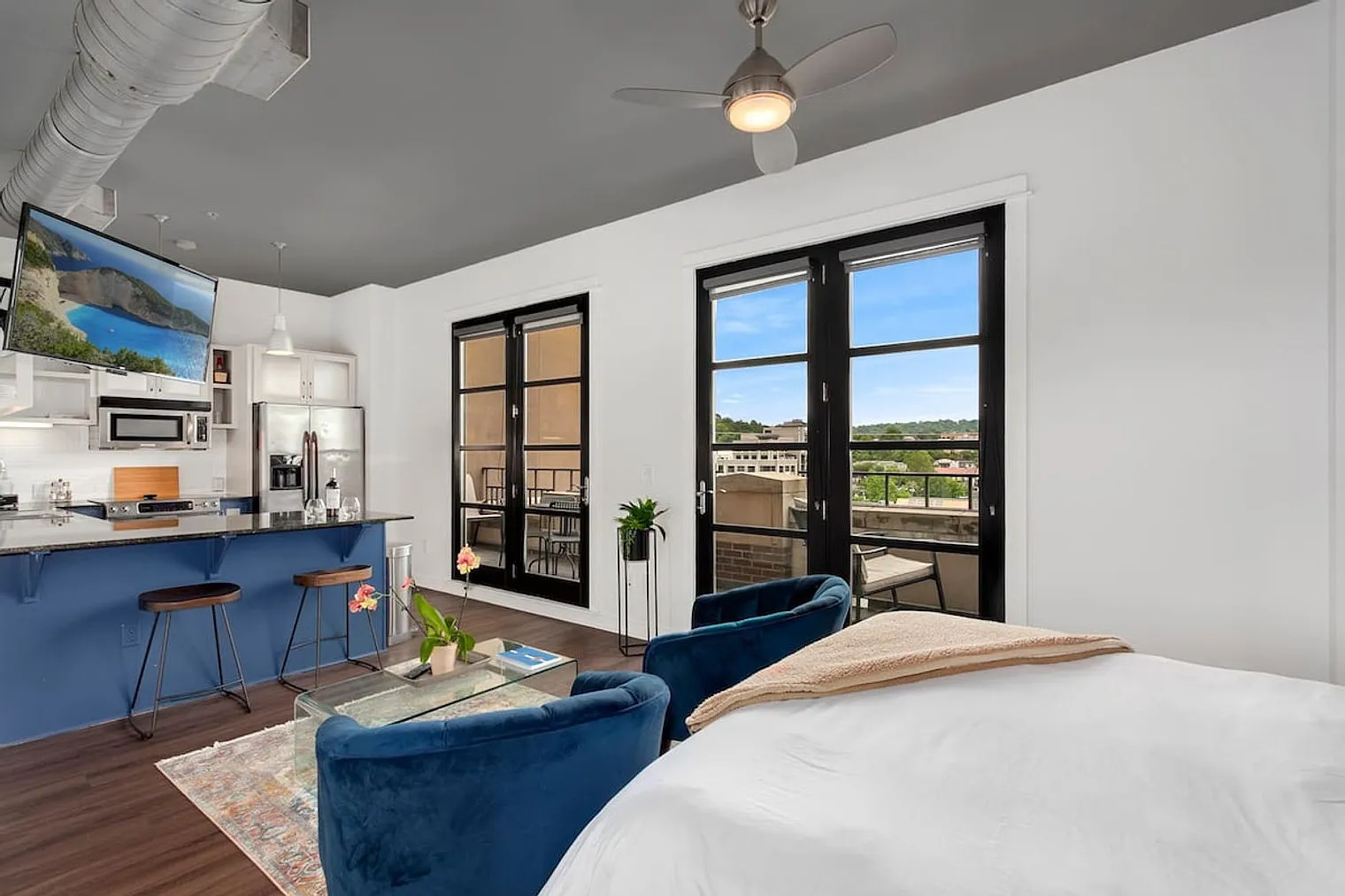 1 bed, 1.0 bath, 516 sqft, $4,403 — Photo 3