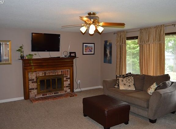 4th image of 1416 NW 98th Cir