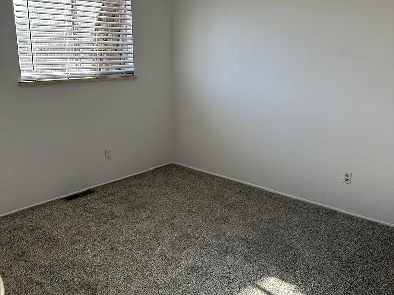 942 Northern Way #1 — Photo 5