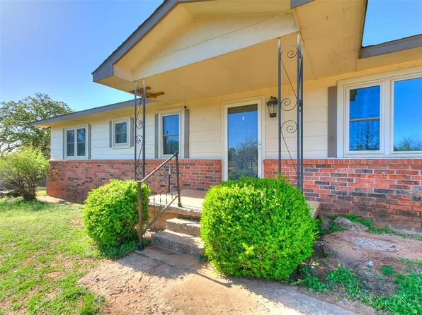 9304 Whitebrook St, Norman, OK 73026