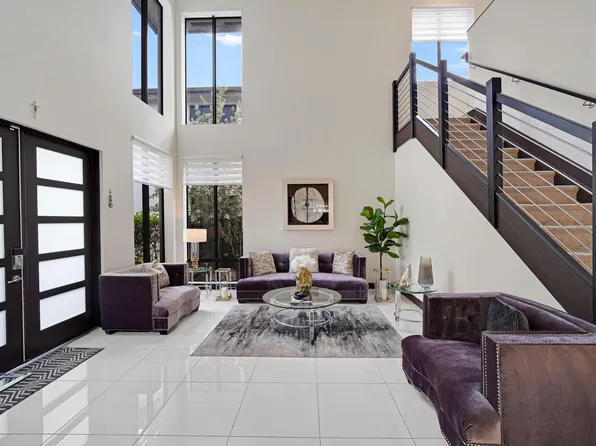 15451 NW 88th Ave, Miami Lakes, FL 33018