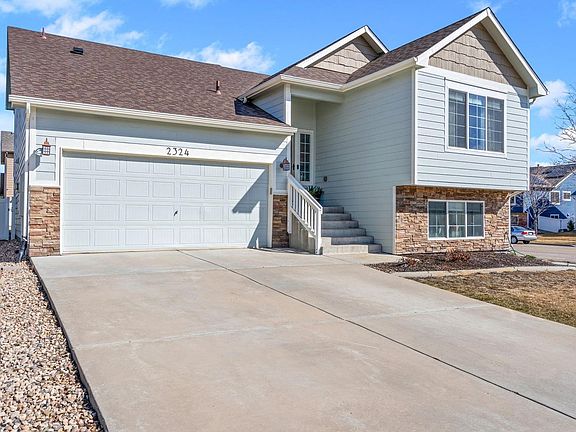 4th image of 2324 Woodbury Ln