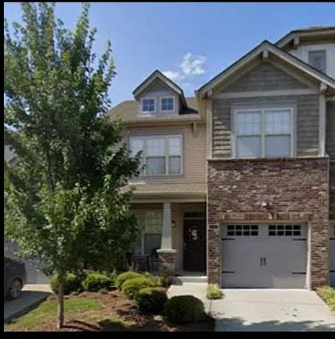 545 Griffin Cir