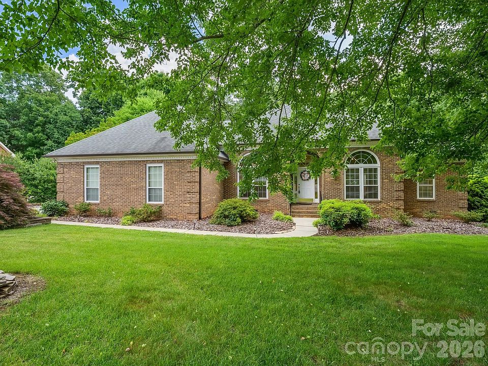 1st image of 1318 Fawn Ridge Rd NW