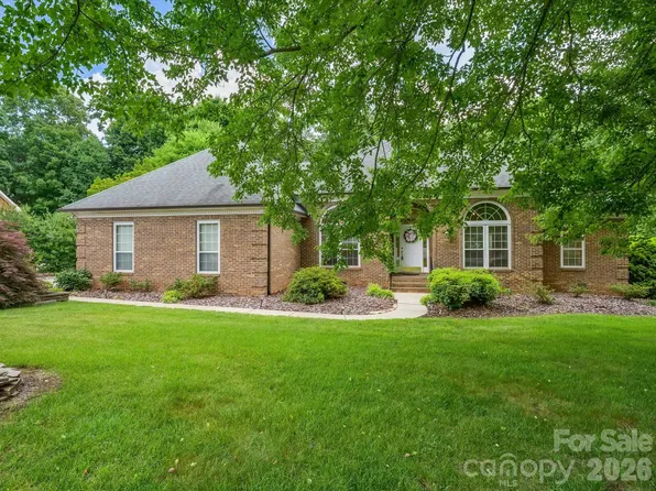 1318 Fawn Ridge Rd NW, Concord, NC 28027