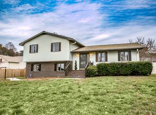 71 Colombia Dr, Newport News, VA