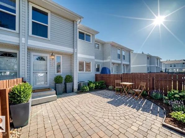 3139 109th St NW, Edmonton, AB T6J 4N6