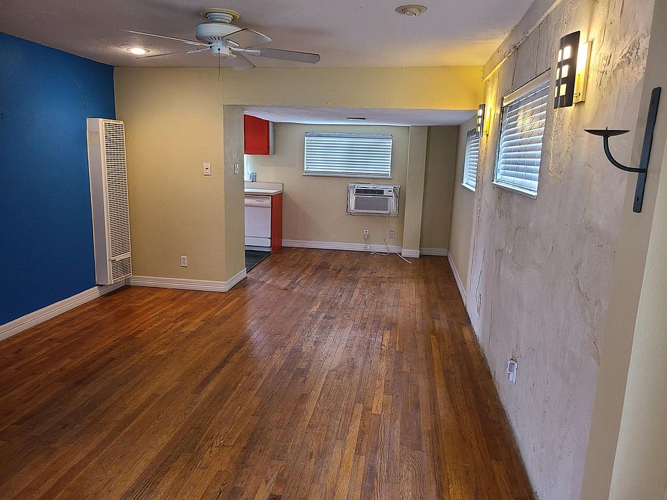1st image of 2111 La Casa Dr