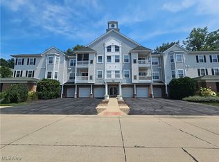 703 Aqua Marine Blvd #703, Avon Lake, OH 44012