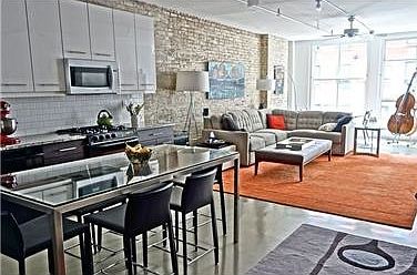 1st image of 160 Franklin St APT 3