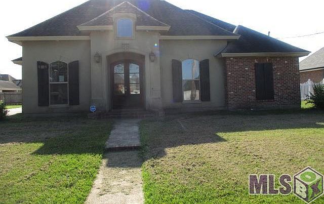1st image of 629 N Millet Ave