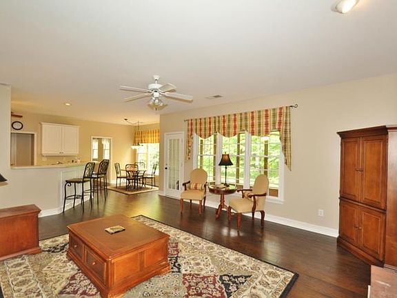 4th image of 302 Mayes Farm Trl NW
