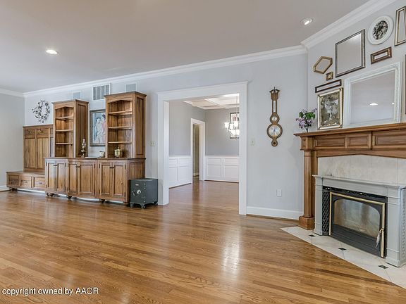 5th image of 1100 Bellaire St