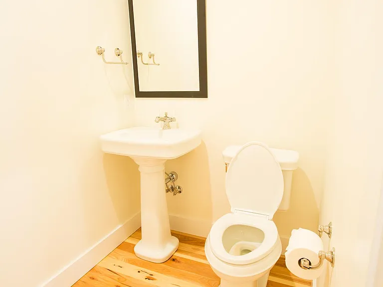 18 E Beall St #1 — Photo 7