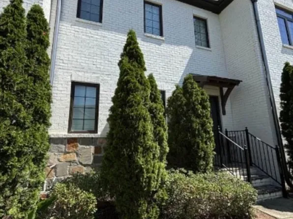 954 Lennox Blvd, Vestavia Hills, AL 35216