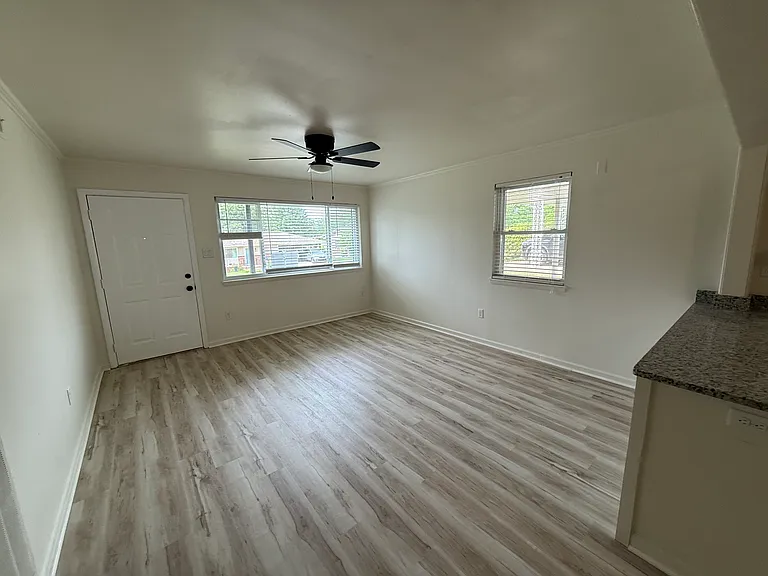 9906 Brooks Ln — Photo 12