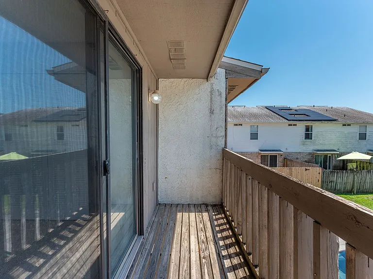 206 4th St SE #B5 — Photo 27