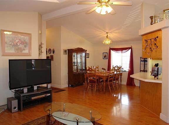 5th image of 621 Hermitage Ln