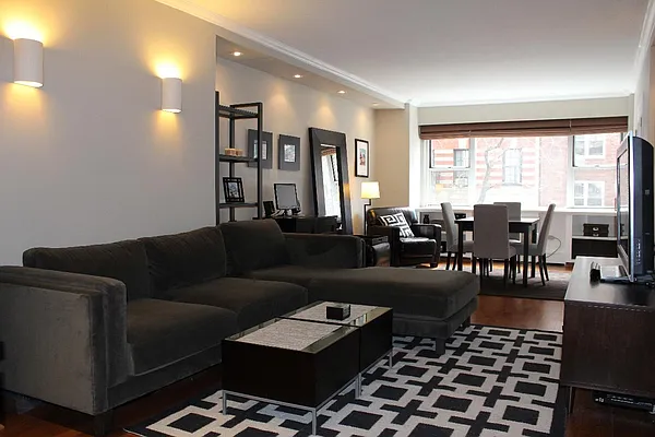 Sold by Real Direct | media 10