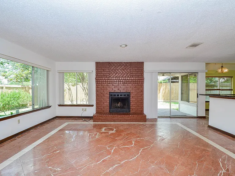 1603 Beaconshire Rd — Photo 8