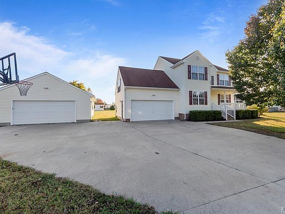 2nd image of 107 Princess Anne Cir