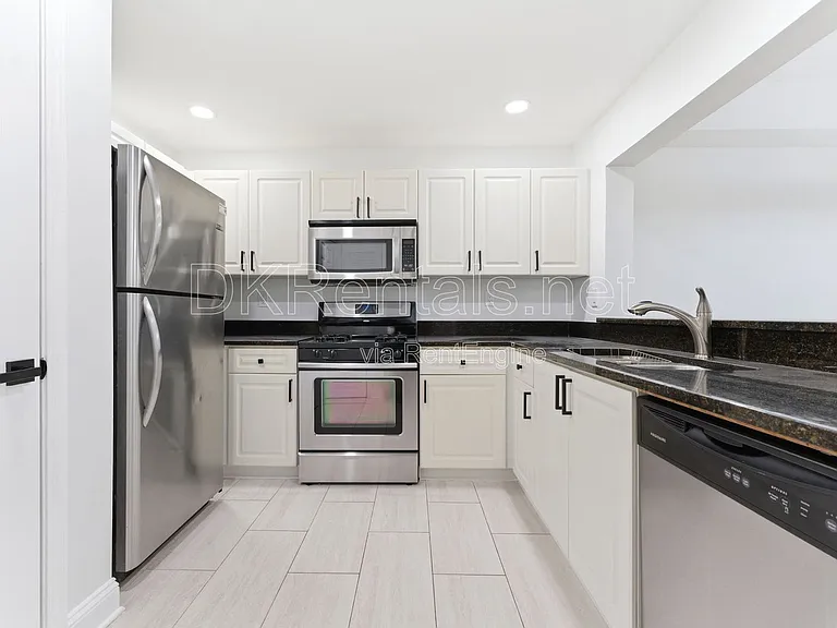 220 Renaissance Pkwy NE #2111 — Photo 14