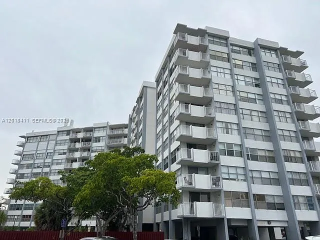 1200 NE Miami Gardens Dr #912W — Photo 8