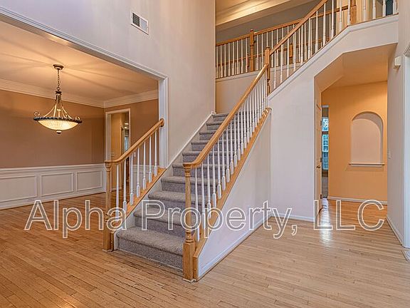 2nd image of 1205 Carriage Park Cir