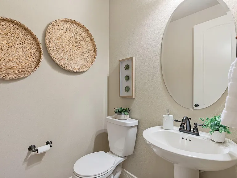 138 Meadow Run Dr — Photo 31