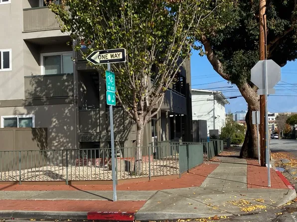1100 Paloma Ave #5, Burlingame, CA 94010