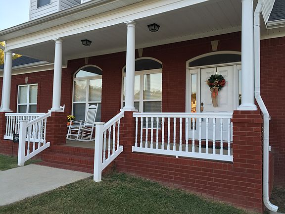 3rd image of 305 Cherry Blossom Ln