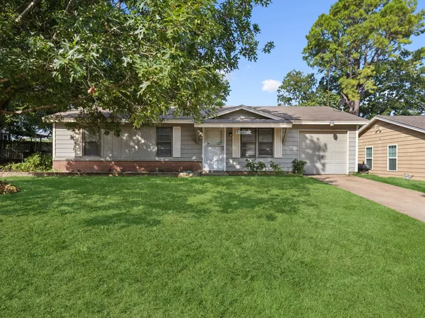 809 Helen Dr, Bedford, TX 76022
